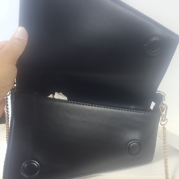 Not Available - Picture 2 of 4